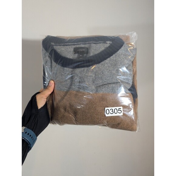 J. Crew Sweater Men Sz M Colorblock Gray Tan Lambswool Crew Neck Preppy Pullover - Picture 7 of 7